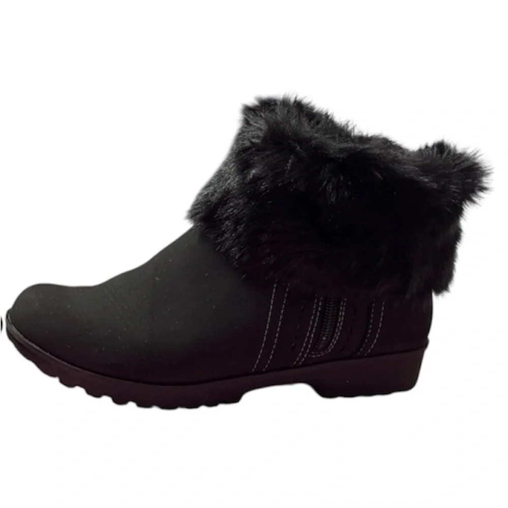 JSport women’s size 9 BLACK Ankle Boot -faux fur top